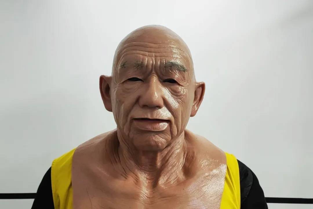 “變臉”大盜落網(wǎng)<strong></p>
<p>硅膠</strong>！硅膠面具難逃法眼:硅膠